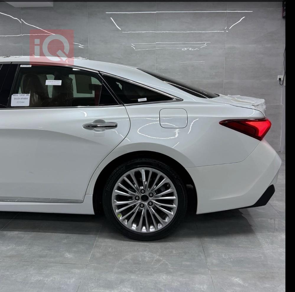 تويوتا أفالون